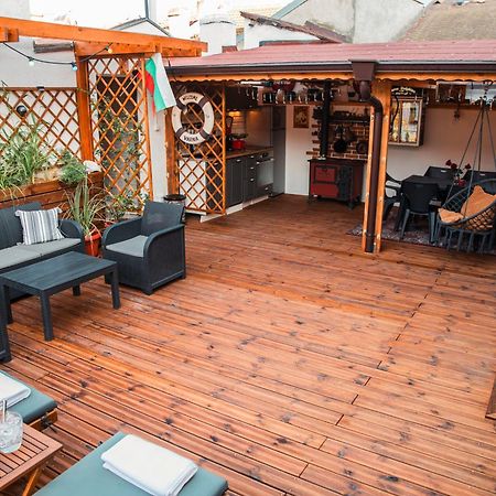Three Dolphins Hotel With Rooftop Terracе Varna Exterior foto